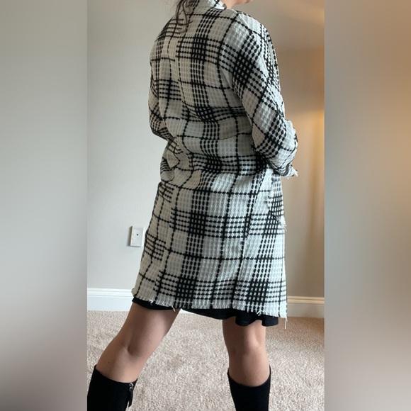 Lightweight jacket New With Tags. Never worn. Goes well with dress and leggings - Picture 5 of 9